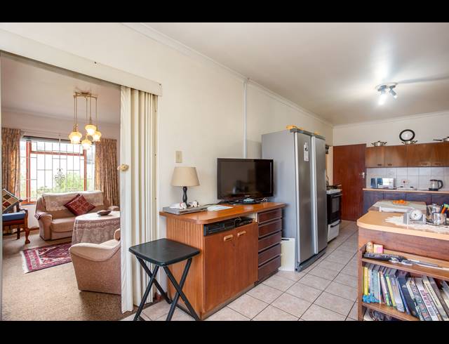 3 BEDROOM FREESTANDING FOR SALE IN BO OAKDALE